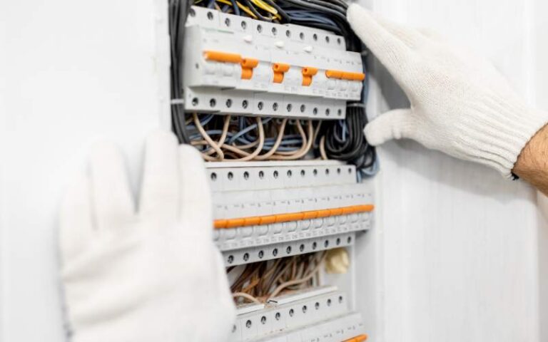 Tu aliado de confianza en instalaciones y multiservicios del hogar y la empresa.